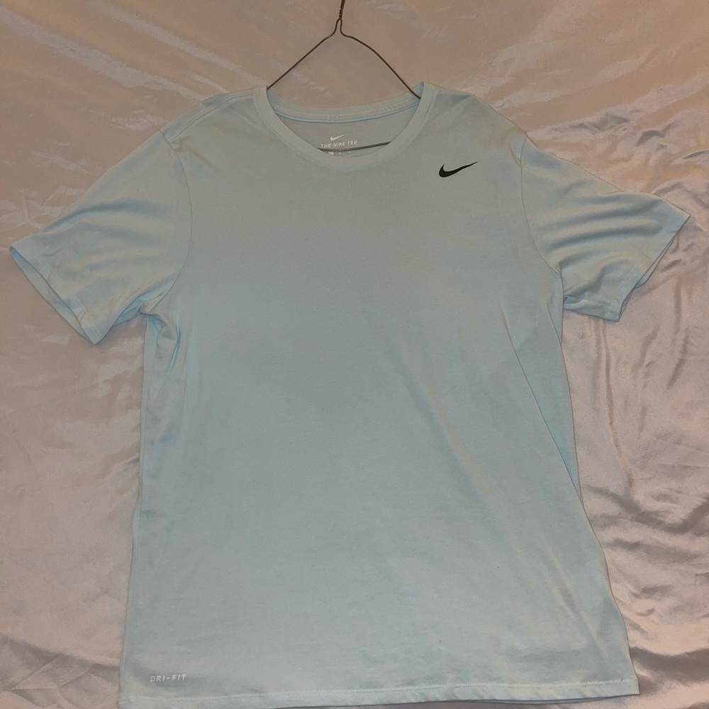Men’s Nike T-shirt
